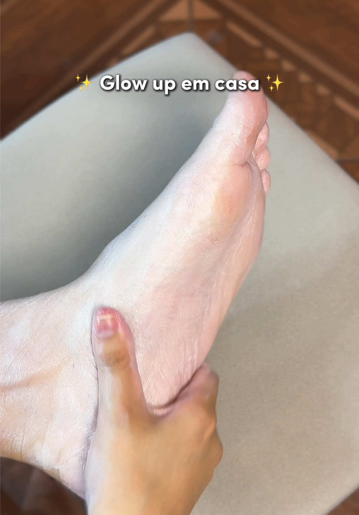Pé de princesa cuidando em casa 🌸💖
