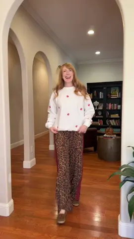 For a cute, comfy, casual Holiday Season 🎄 #embroiderwdsweatshirt #leopardpants