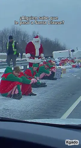 ¿Alguien sabe que le pasó a Santa Clause? #santaclaus #parati #navidad #humor #policia 
