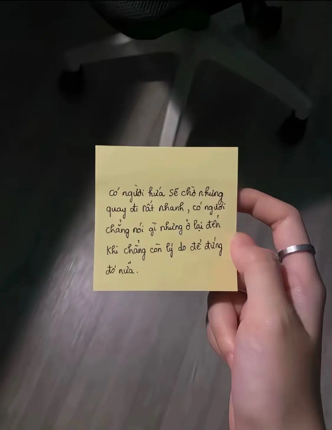 Trái tim đắt giá. Cho đúng người sẽ đắt giá, sai người chẳng đáng một xu. Lòng tốt và tình yêu có thể miễn phí, nhưng không hề rẻ mạt. Mong bạn tìm được người yêu mình bằng sự chân thành! #xuhuong 