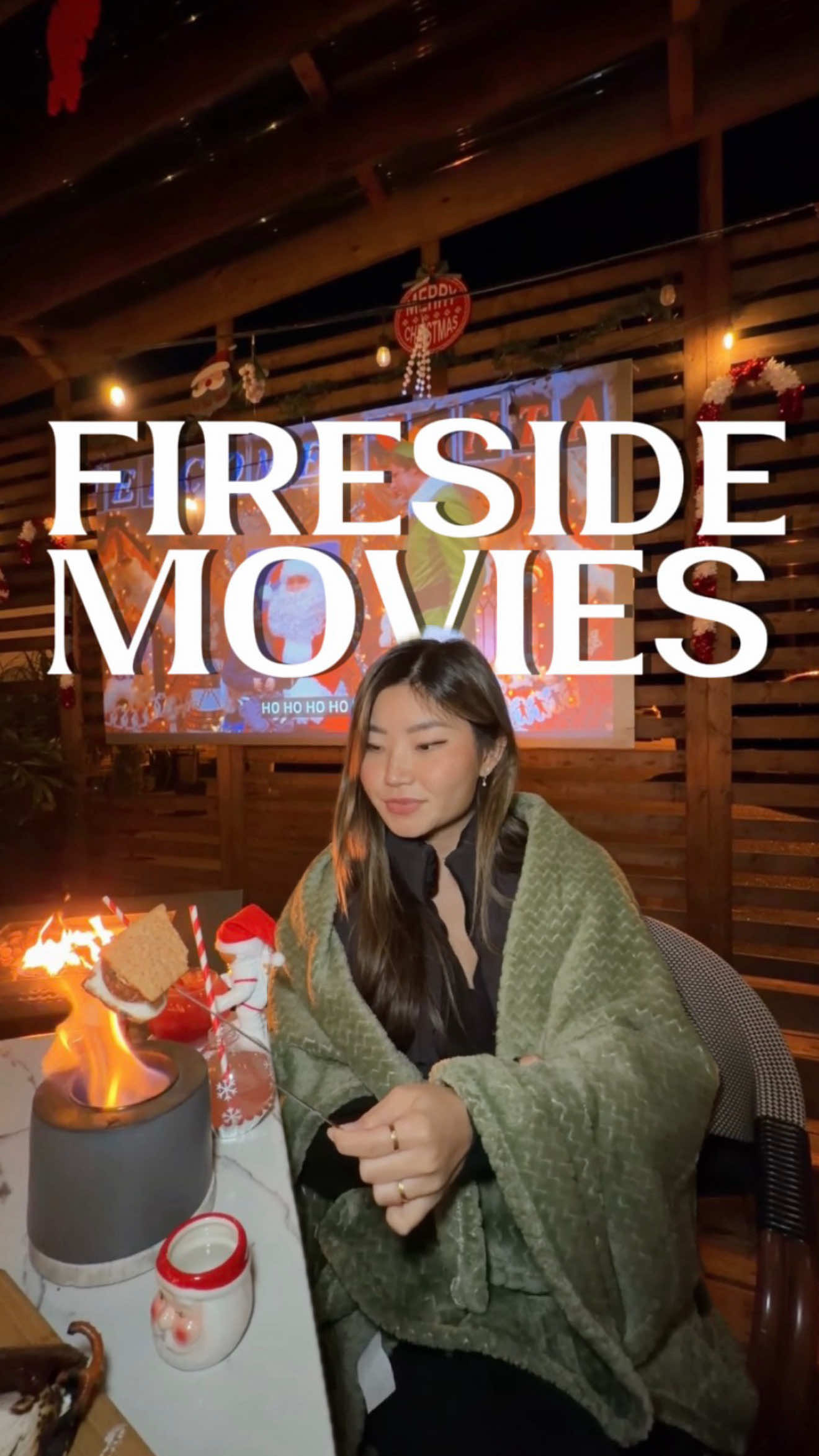 ✨𝙁𝙄𝙍𝙀𝙎𝙄𝘿𝙀 𝙎’𝙈𝙊𝙍𝙀𝙎 & 𝙃𝙊𝙇𝙄𝘿𝘼𝙔 𝙈𝙊𝙑𝙄𝙀𝙎✨ Heights & Co. is officially entering their cozy era with holiday movies, fluffy blankets, festive drinks, and s’mores 🎄🔥🍸🍿🎬🥹 they’ll be playing classic Christmas movies throughout November and December so make sure to check out their movie list !  📍Heights & Co. - 1343 Yale St Houston  _____________________________________ • • • #houston #htx #houstonblogger #festive #holiday   