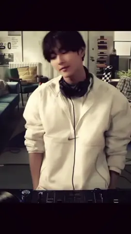 angkat telfonku boleh?  #jungwon #enhypen #fyp #foryou 