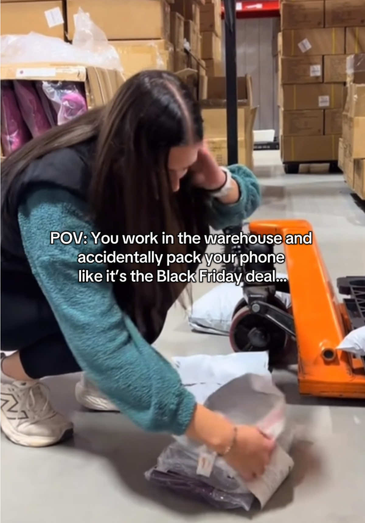 Wrong freebie 😅📱 #humor #blackfriday #blackfridaydeals #fyp #relatable 