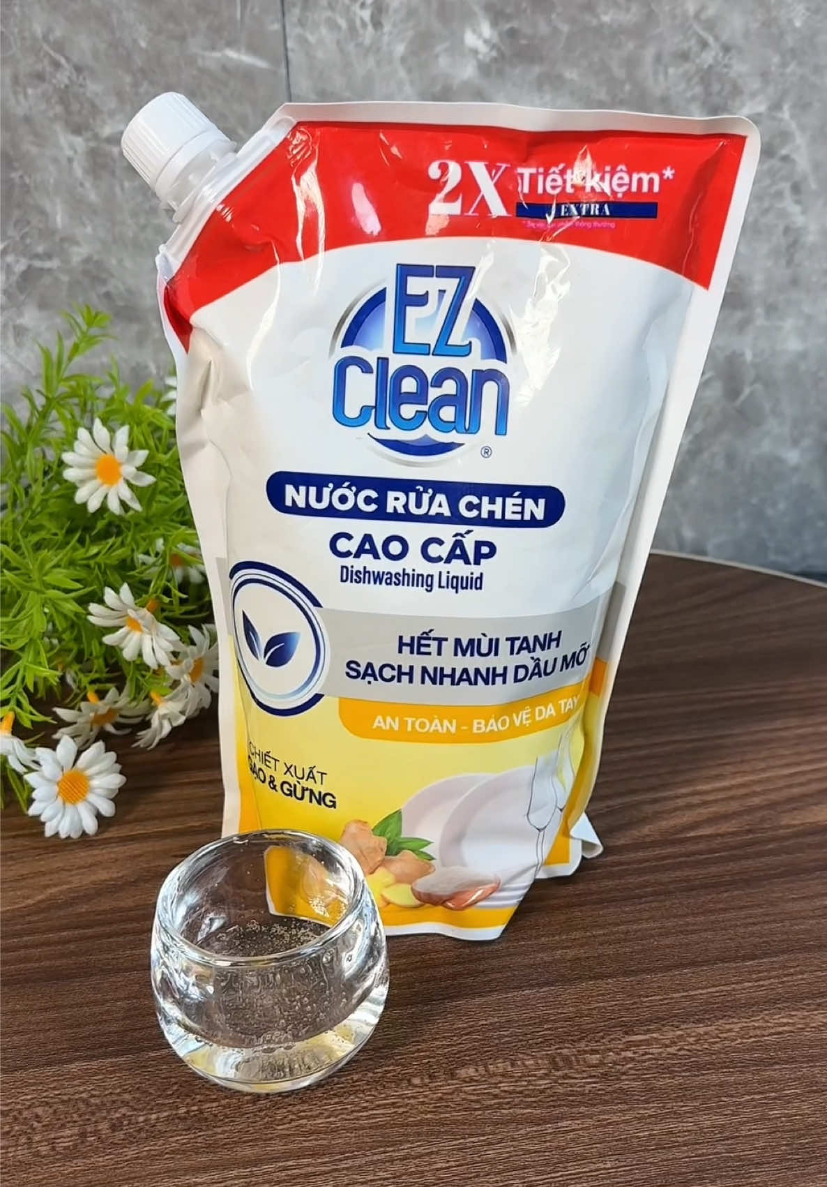 Nước Rửa Chén Bát Gốc Thực Vật Cao Cấp EZCLEAN Sạch Nhanh Dâu Mỡ #emhuyensansale #nuocruachenthucvat #nuocruachenezclean #nuocruachenantoan #nuocruachenthiennhien 