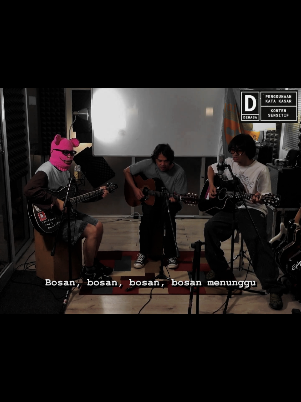 Dongker × Jason Ranti - Aku Bosan™ #livesession #dongker #jasonranti #akubosan #akustik  . @Dongker @officialjasonranti 