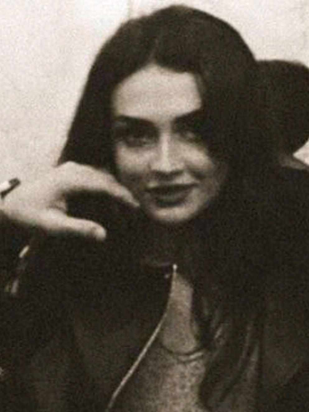 هاي ياغلطة التسولف بيها جاي ويا محبة؟ اسف تكلها الشخص طخيت جَتفه مو شخص دست اعله كلبه #مشاهدات 