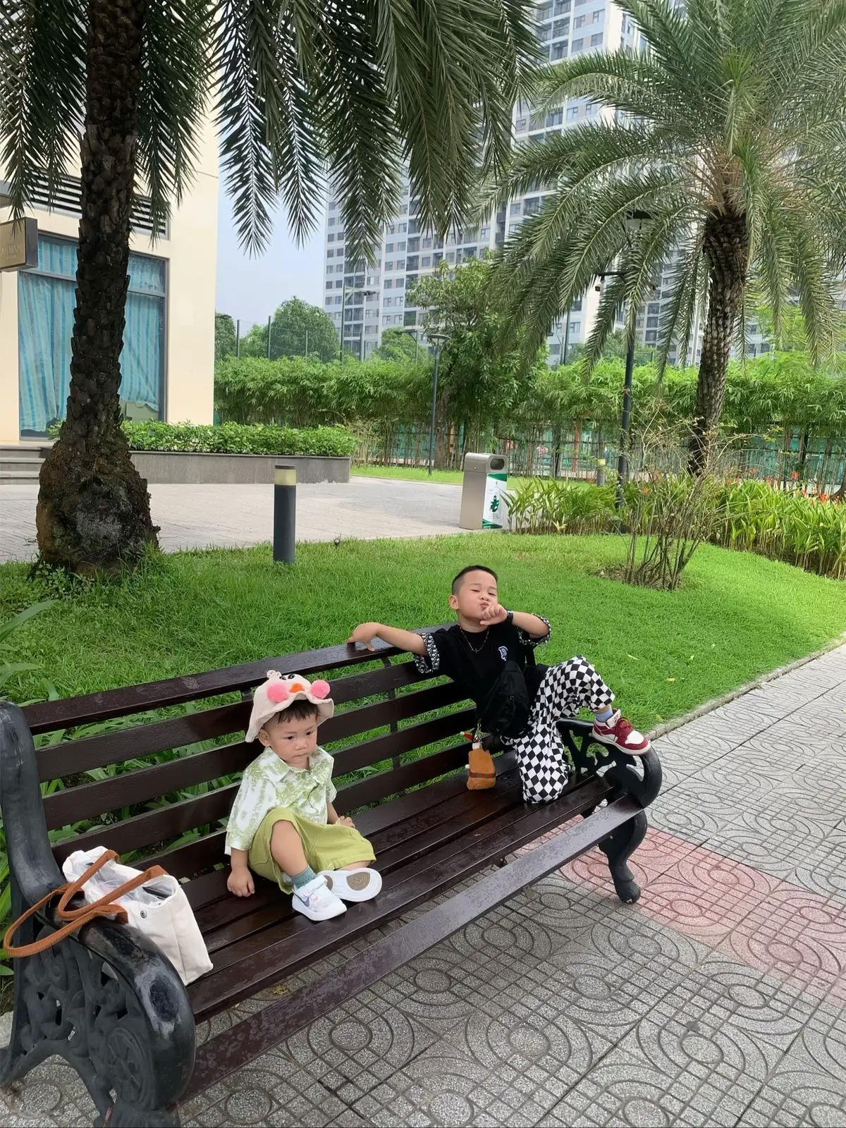 Đôi khi bướng nhưng vẫn rất iu 🥰 🥹 hai và út❤️ #fyp #xuhuong #anhem 