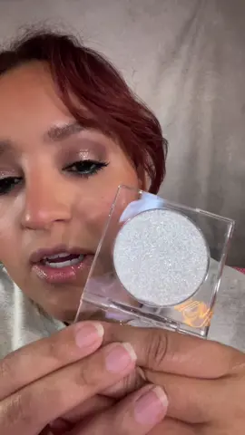 Sparkly Stardust all over highlighter by @L.A. Girl Cosmetics ✨✨✨ #sparklymakeup #sparklemakeup #newmakeup #holidaymakeup #lagirlcosmetics 