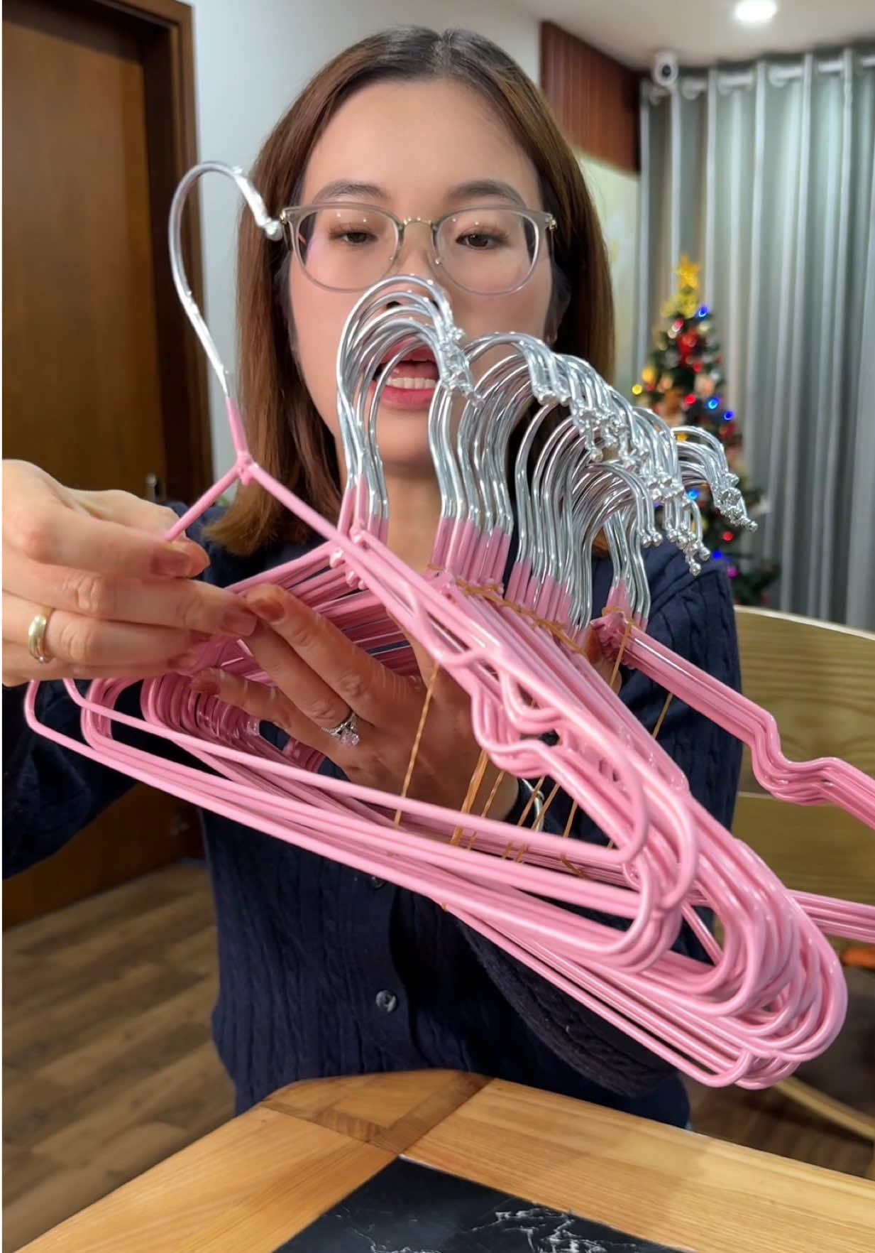 Set 50 móc treo quần áo cho bé #kimthanhday #moctreoquanao #moctreoquanaochobe #xuhuong 