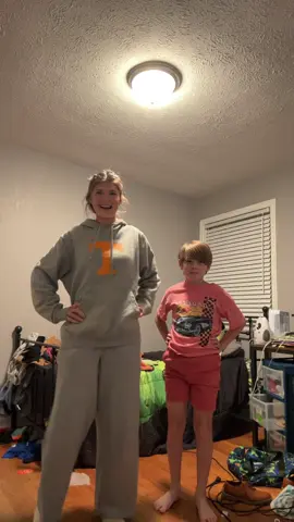 can you tell he was raised by girls💁🏻‍♀️#fyp #foryou 