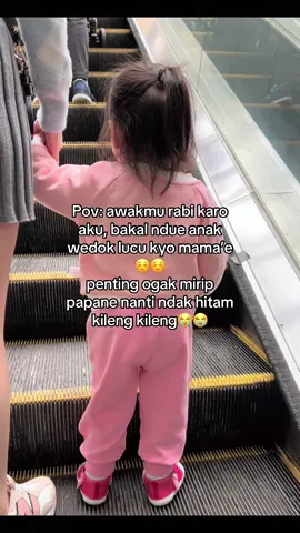 Mirip mama ae, ojo mirip papa😴😴 papamu hitam kileng kileng😭 #anakwedok #babygir💗💗💗💖💖💖❣️ #hongkongindonesia🇭🇰🇮🇩 #ponorogo #fypシ 