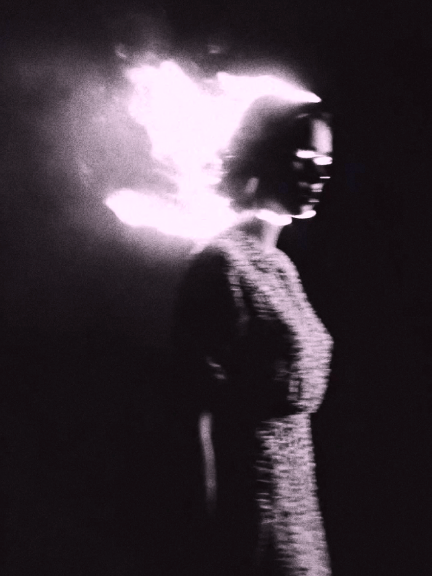 El conocimiento de tu propia oscuridad es el mejor método para hacerle frente a las tinieblas de otras personas. . #corazónmutable #reflexion #conciencia #amorpropio 