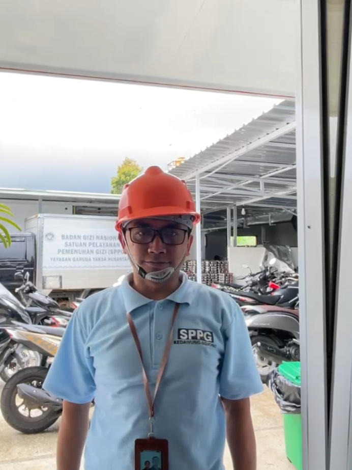 “Safety isn’t expensive — it’s priceless.” #SPPG #bgn #kppgsemarang #MBG #fyppppppppppppppppppppppp 