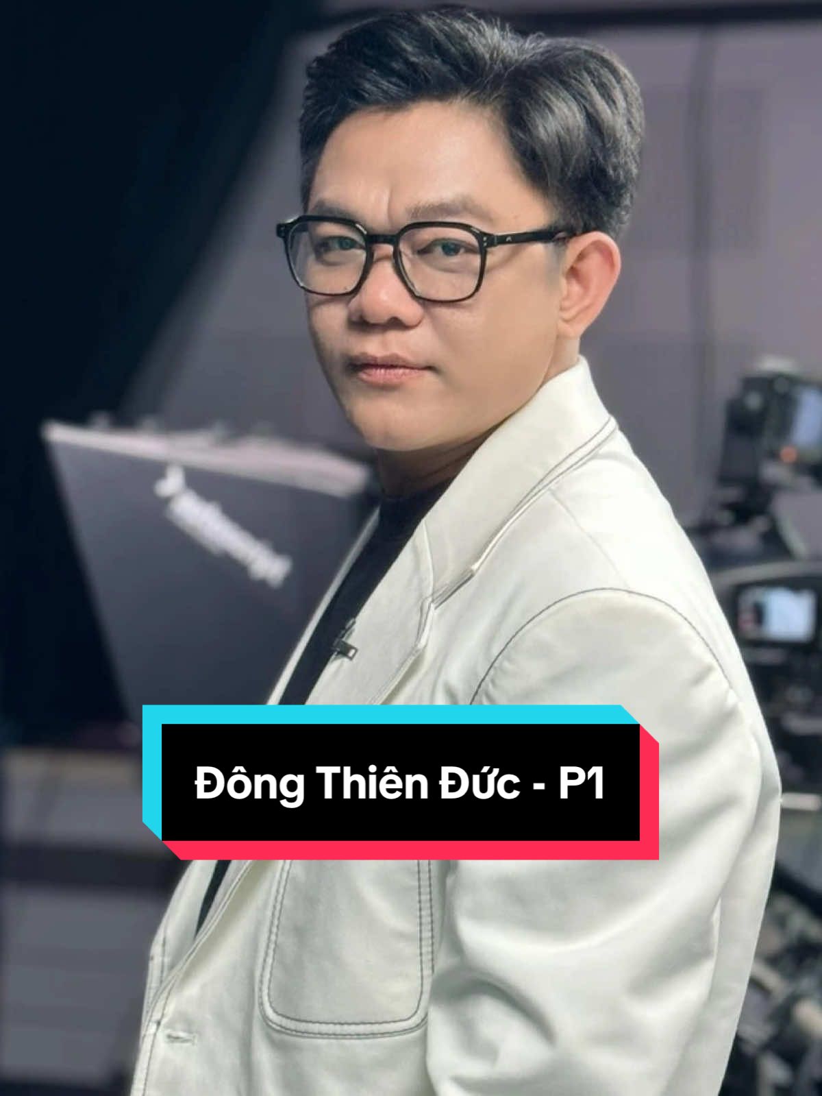 ĐÔNG THIÊN ĐỨC (phần 1 - 9 bài). Nhạc sĩ tài năng với rất nhiều hits ở những năm gần đây.