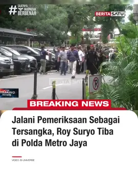 Mantan Menteri Pemuda dan Olahraga Roy Suryo tiba di Polda Metro Jaya pada Kamis (13/11/2025). Roy Suryo menghadiri pemeriksaan sebagai tersangka dalam kasus dugaan tudingan ijazah palsu Presiden ke-7 RI Joko Widodo (Jokowi). Update berita selengkapnya di BeritaSatu.com, Beritasatu TV & YouTube BeritaSatu! #BeritaSatu #PoldaMetroJaya #IjazahPalsu #Tersangka #RoySuryo