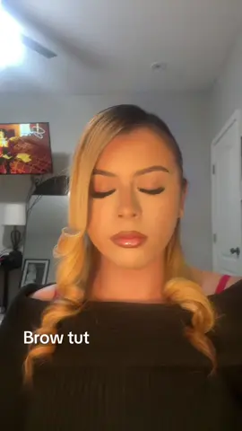 I need my eyebrows done fr #makeup #brows #lcglam24