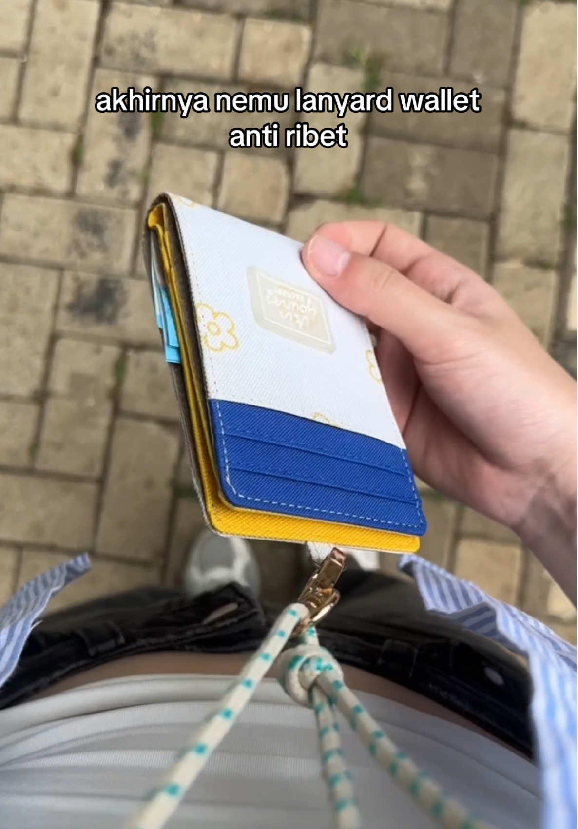 walletcard lucuuu adjustable strap dan ada magnetnya 🫶🏻 #walletcard #dompet 