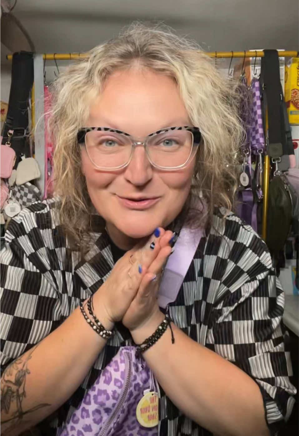 Are we talking blaxk Friday? Are we talking gifts with purchase? What are we doing tonight? @Curvymom #BagTok #blackfriday #blackfridaydeals #LemonDropShop #fyf 