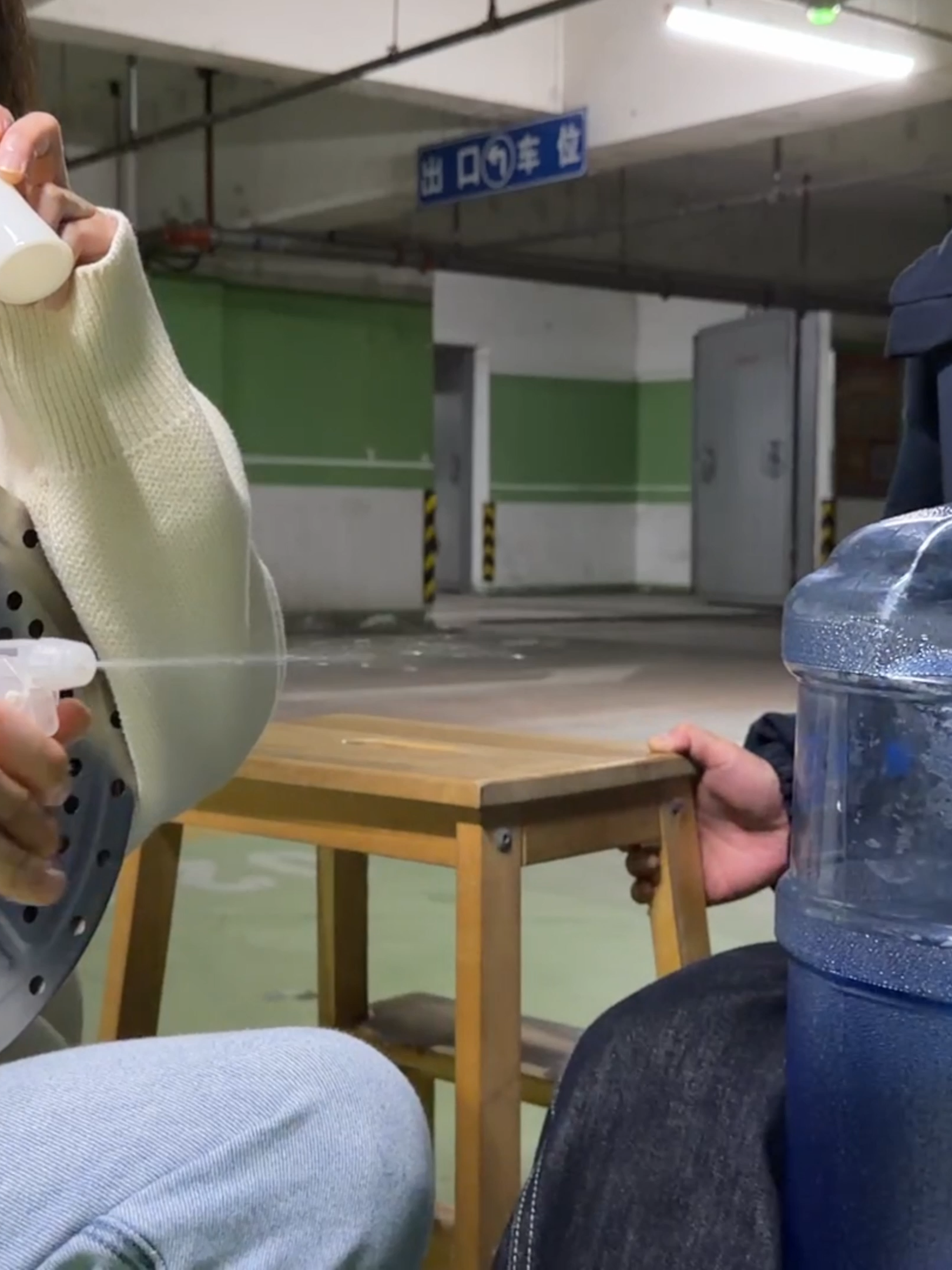 当我们以为车库没人时，最后…… #口笛 #bgm #kazoo #music #抽象