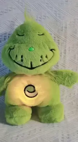 This Grinch plush calm my anxiety 🥹💚#grumpy #christmas #grinch #plushies #grinchmas