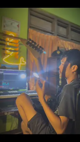 kudu iso kuat balungane 🦴😅 @Flyingdutchman20  #egowongtuo  #gitarcover #fyppppppppppppppppppppppp #coversong #guitar 