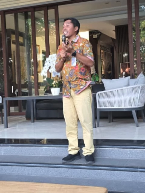 1323. SINERGI PLN UID BALI DAN DPR RI PERINGATI HARI SUMPAH PEMUDA LEWAT DUKUNGAN GENERASI MUDA.