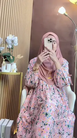 Emang boleh secantik ini motifnya😍  #outfitsimple #gamislebaran #gamismurah #gamiscantik #dresslebaran 