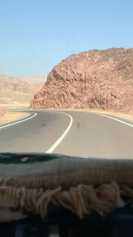 طريق دهب جنوب سيناء 🛣️🇪🇬#دهب_جنوب_سيناء #amartrips #dahabegypt #viralvideo #pppppppppppppppp 