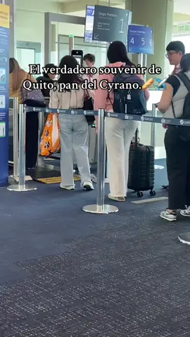 Viajar a Quito sin traer pan del Cyrano es como no haber ido. 😅 #panaderia #cyrano 