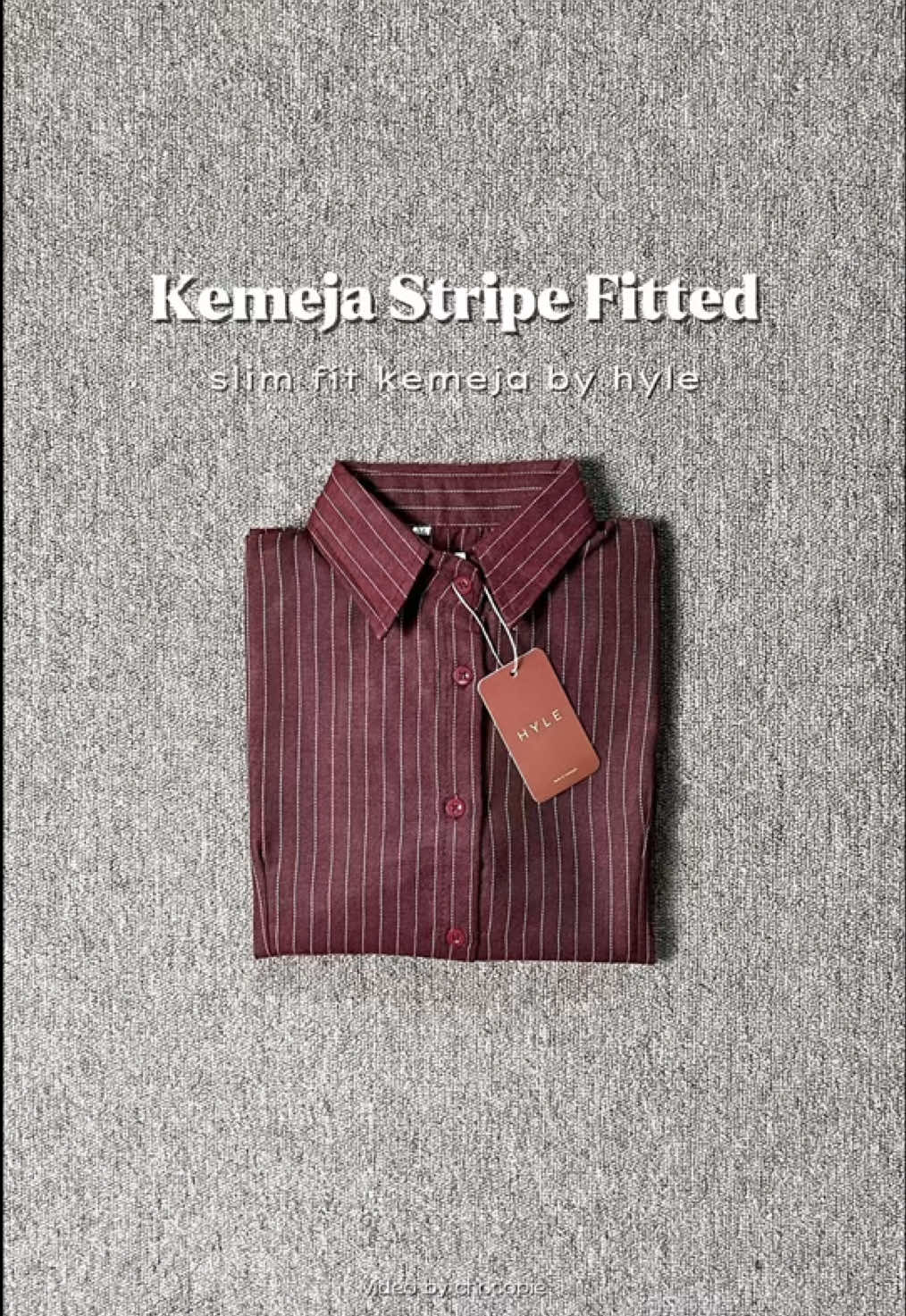 kemeja fitted stripe by @HYLE Clothing warna maroon✨#kemejastripe #kemejaslimfit #kemejagaris #kemejawanita 