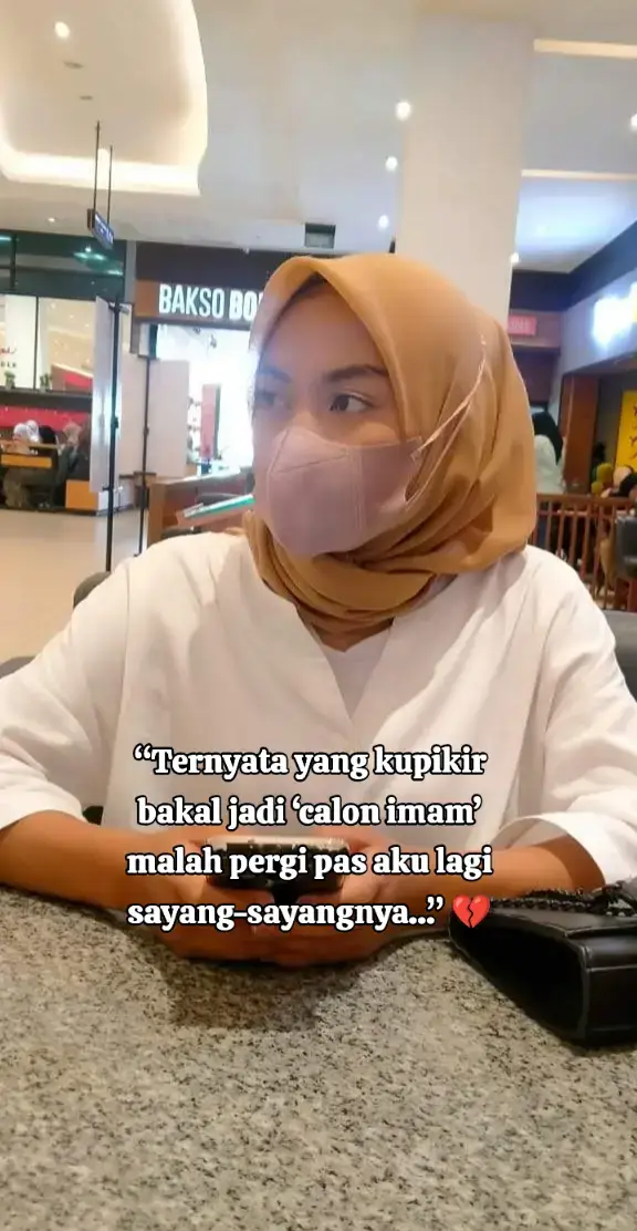 Kadang, cinta gak cukup kalau semesta gak ikut restu. Aku lagi sayang-sayangnya, tapi dia malah nyerah duluan. 🎧 Judika – Ku Sedang Sayang-sayangnya #judika #kusedangsayangsayangnya #sadreality #realitacinta #baper 