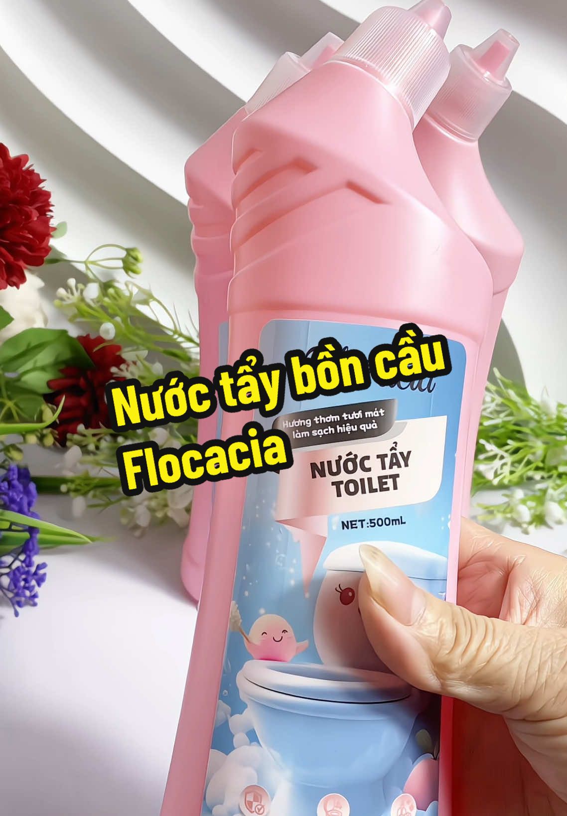 Com bo 3 chai nước tẩy bồn cầu Floracia .Mùi thơm hương Đào ,tẩy sach bề mặt gạch ,ngăn ngừa diệt khuẩn ,an toàn cho bề mặt gạch men#cobinhtaphoa #taphoagiadung #nuoctayboncau #tayboncau