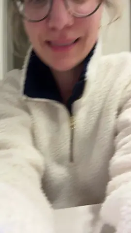 nurse she’s on the loose again (but fr tho we’re not gonna bully ppl about how they wanna decorate for Christmas kthnxbye) #fyp #christmas #interiordesign #marthastewart #ralphlauren 