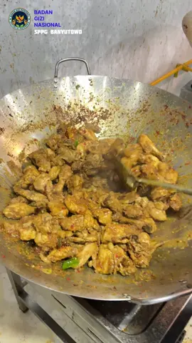 Menu Ayam betutu hari ini bintang 5🌟 ga nih adikss-adikss⁉️🤔🤩 #badangizinasional #bgn #mbg #fyp #makanbergizigratis 