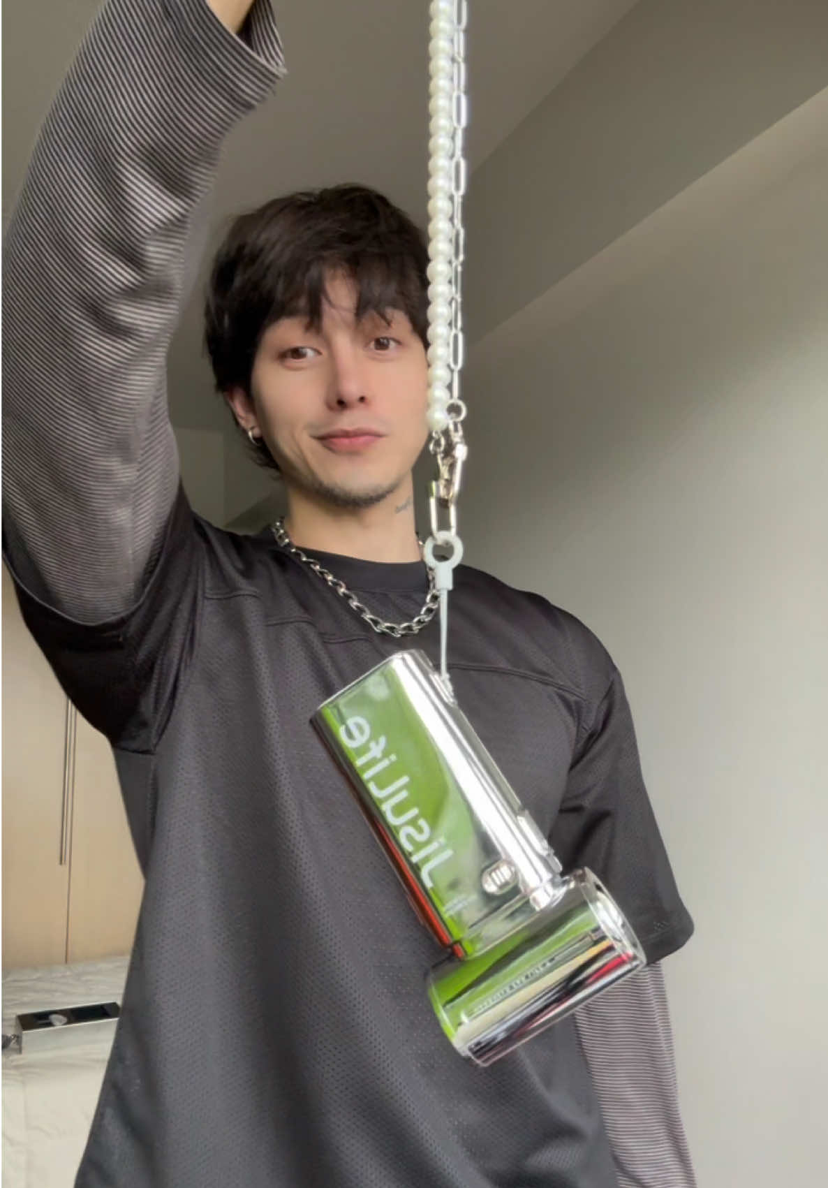 Hot day? Not in my y2k era ✨  With @Jisulife.Philippines  #jisulife #jisulifeph #jisulifefeelgood2025 #jisulifehandheldfan #jisulifehandheldfan9chrome