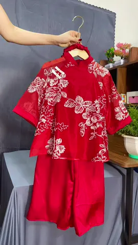 [DEAL MỞ BÁN] Áo dài cách tân cho mẹ và bé kèm bờm tóc #quanaotreem #thoitrangtreem #bochobe #aodaicachtan #aodai 