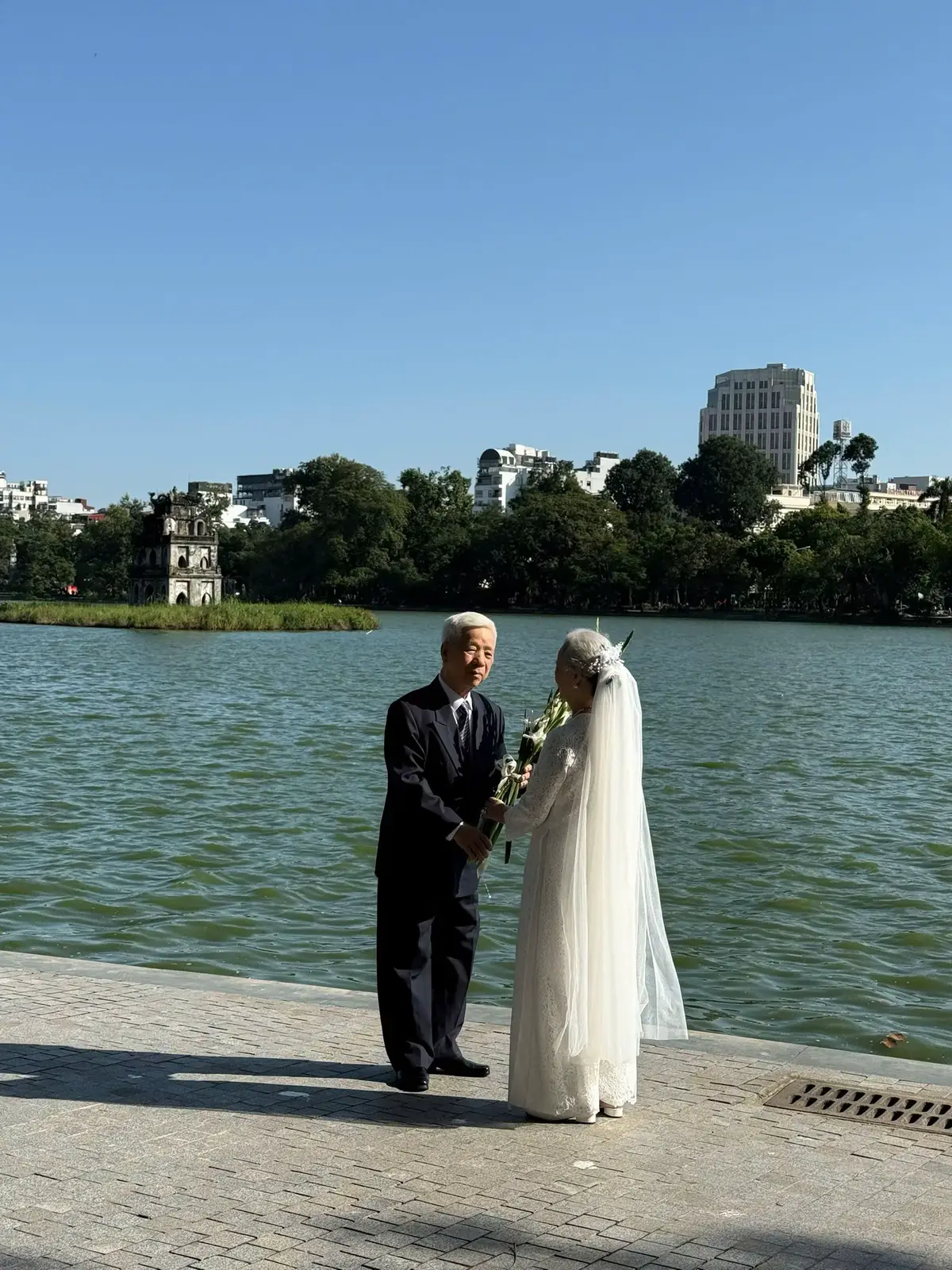 OI ONG BA NGOẠI QÁ DYEU