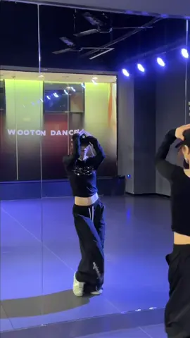 Động tác nhảy bài Fallin' Out #dplstudio #lophocnhay #xuhuong #dancechallenge 
