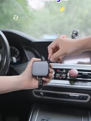 Kompakter ausziehbarer Auto-Ladegerät