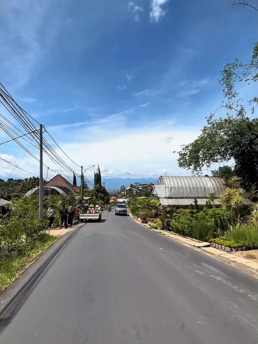 di bina lain di hina #sundastory  . . @rezaramadhanalqurtuby @rieeamanda02 