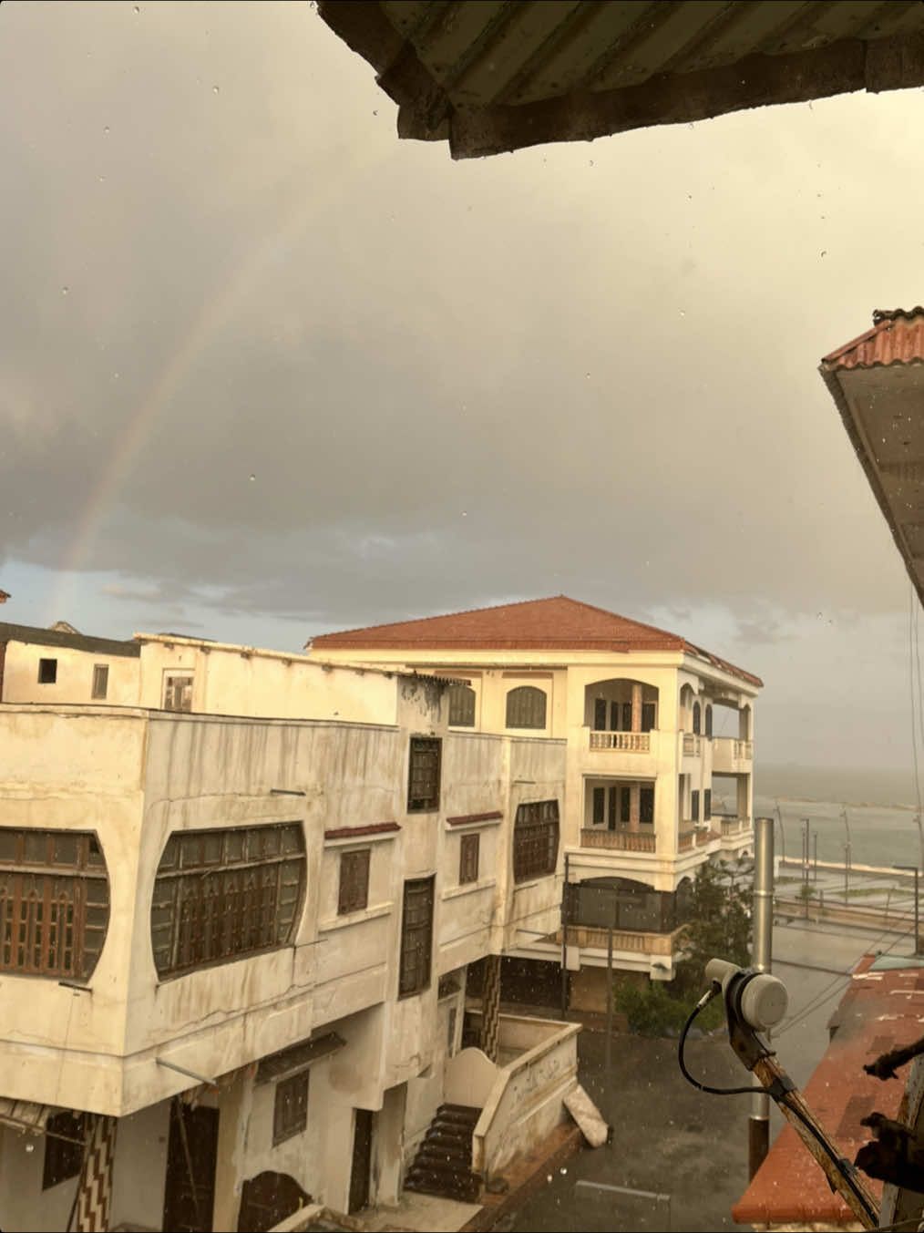 اللهم صيباً نافعا 🙏🏻🌧️🌊#tiktok #winter #foryou #fyp #foryoupage 