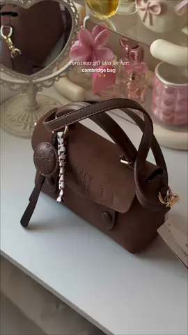 Replying to @nicolequero.୨ৎ love how the bag comes with box and paper bag! perfect gift for her 🎀💫 #bag #slingbag #bagforwomen #giftideas #fyp 