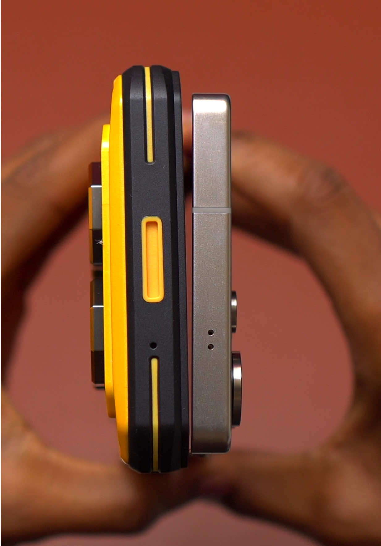 Galaxy S25 Ultra Design vs Oukitel WP60 #galaxys25ultra #s25ultra #oukitel #android #fyp 