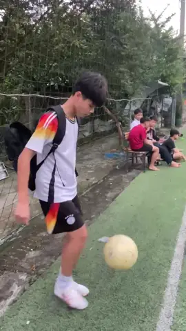 hihi hơi lỏ chút #football #xh #vairal #skillfootball #bongdaphui 