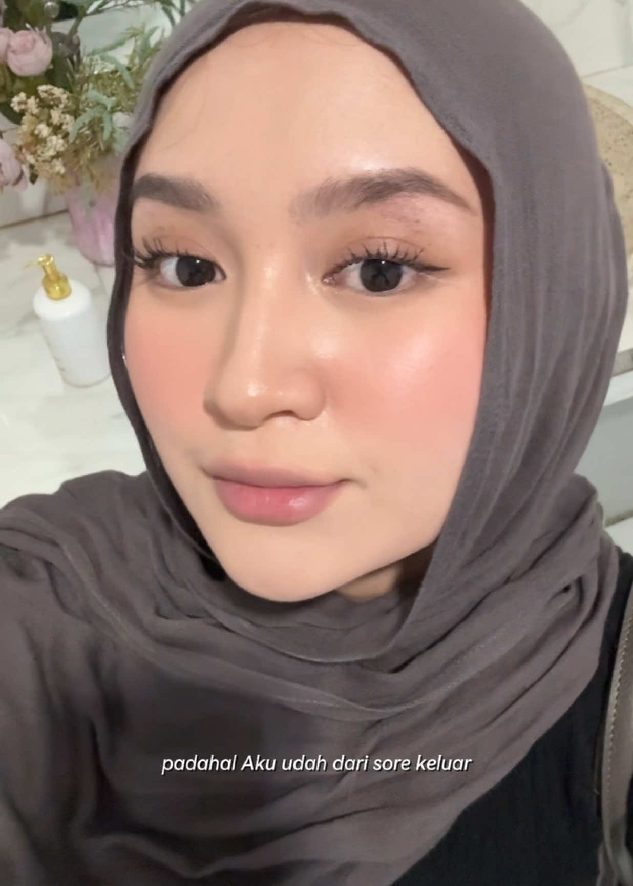 bisa banget dipake touch up dan ga akan bikin makeup crack  #FavAiry #InvisimattePowder #rekomendasiPowder #viral #newrachun 