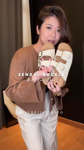 Sendal buckle nyaman bisa di pakai outfit santai ataupun agak rapi ✨🖤 #sendal #sendalwanita #sendalmurah #sendalpria #sendalkekinian 