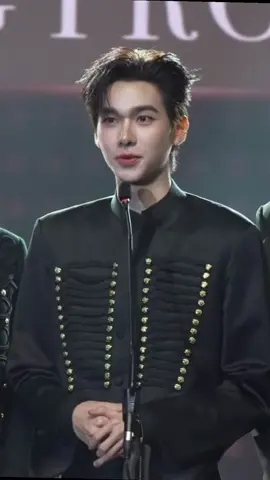 ยัยโอมภาษาคือเริ่ดมากแม่👏🫶🏻 #HOWEAWARDS2025xDMD #ohmkrit #JimmyOhm #fylp 