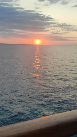 #motivazionepersonale #neiperteee #donnesilenziose #videoviral #perte #gennytracieloemare 