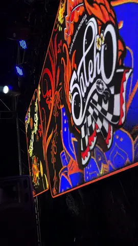 Iki ya iseh termasuk cah dapur tapi dapur pertunjukan dudu dapur e negoro😅🙏🏻 back stage itu wangun  Jan meriah masuk👍🏼 @Saleho Karya Budaya ID  Pak komposer @Refamiredo  LEDscreen @CAHAYA VIDEOTRON  Lighting @ARS_hokky  Soundsystem @JKaudioBoyolali  #nyaibendolegi #salehokaryabudayaindonesia #saleho #abahlala #warok 