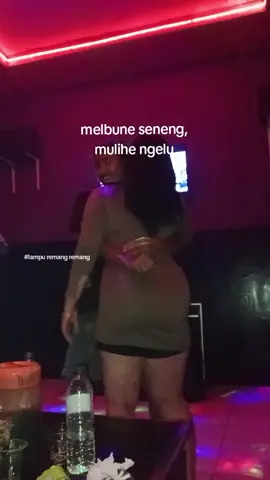 keluh kesahmu balek seko nyanyi wo #karaoke #fyp #beranda 